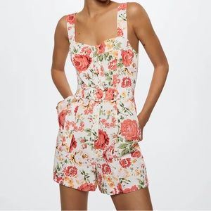Mango Flower Short Jumpsuit 🌹 • Size Small